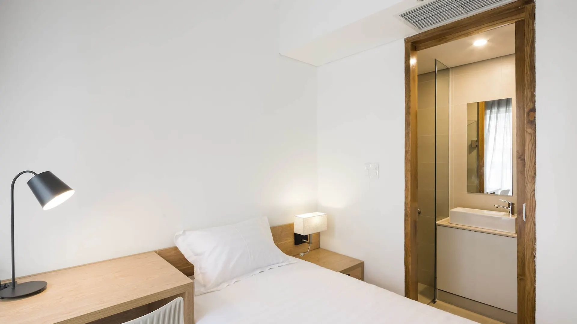 The Tropical Residence Serviced Homestay Ho Chi Minh City 0*,  Vietnam