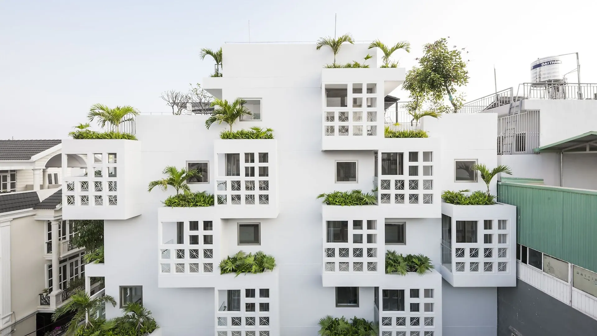 The Tropical Residence Serviced Homestay Ho Chi Minh City Apartment
